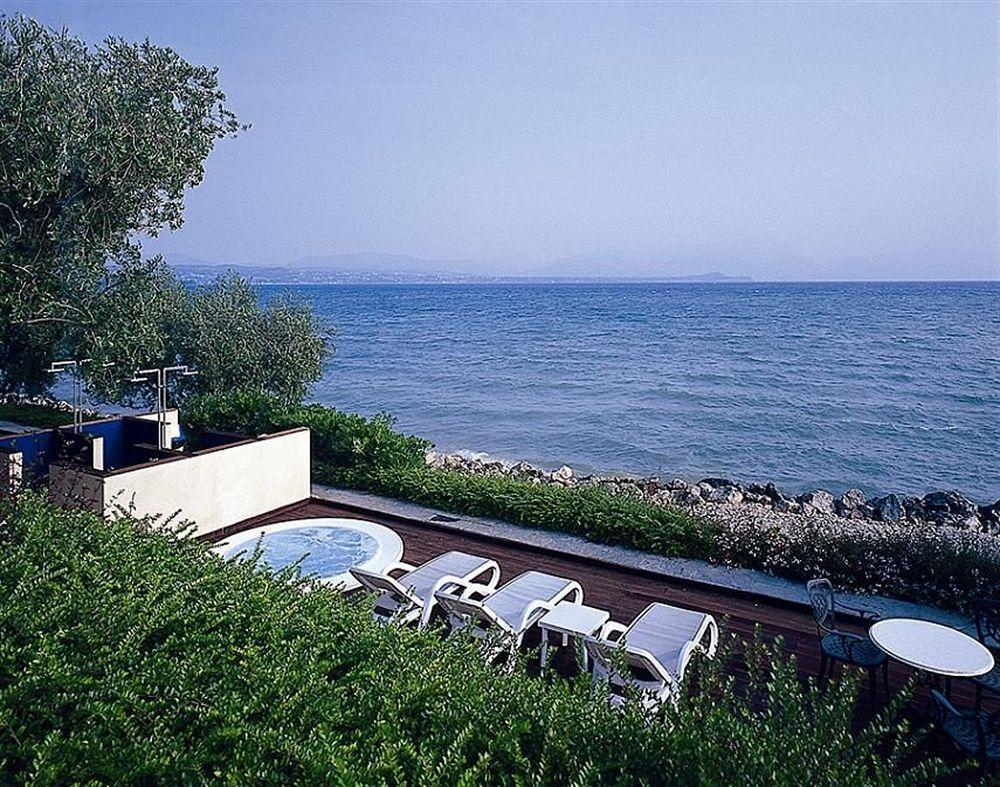Hotel Acquaviva Del Garda Десенцано дел Гарда Екстериор снимка